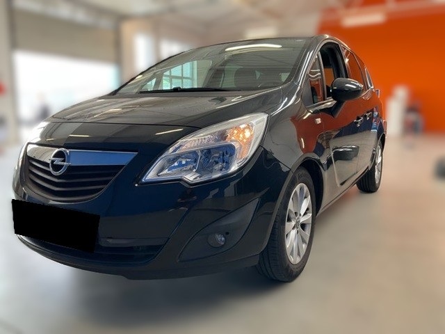 Опель Мерива после замены рулевой рейки в автотехцентре