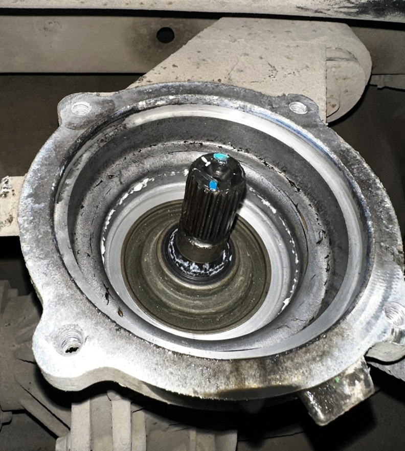 Замена масла в муфте полного привода Опель Мокка