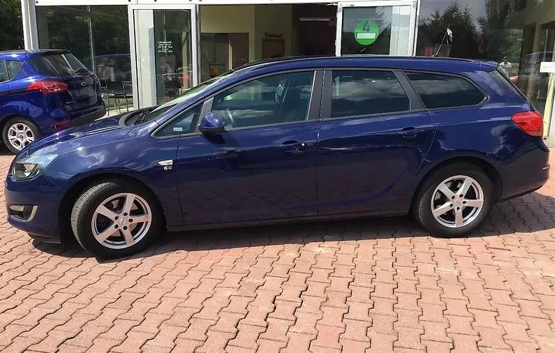 синий универсал Астра