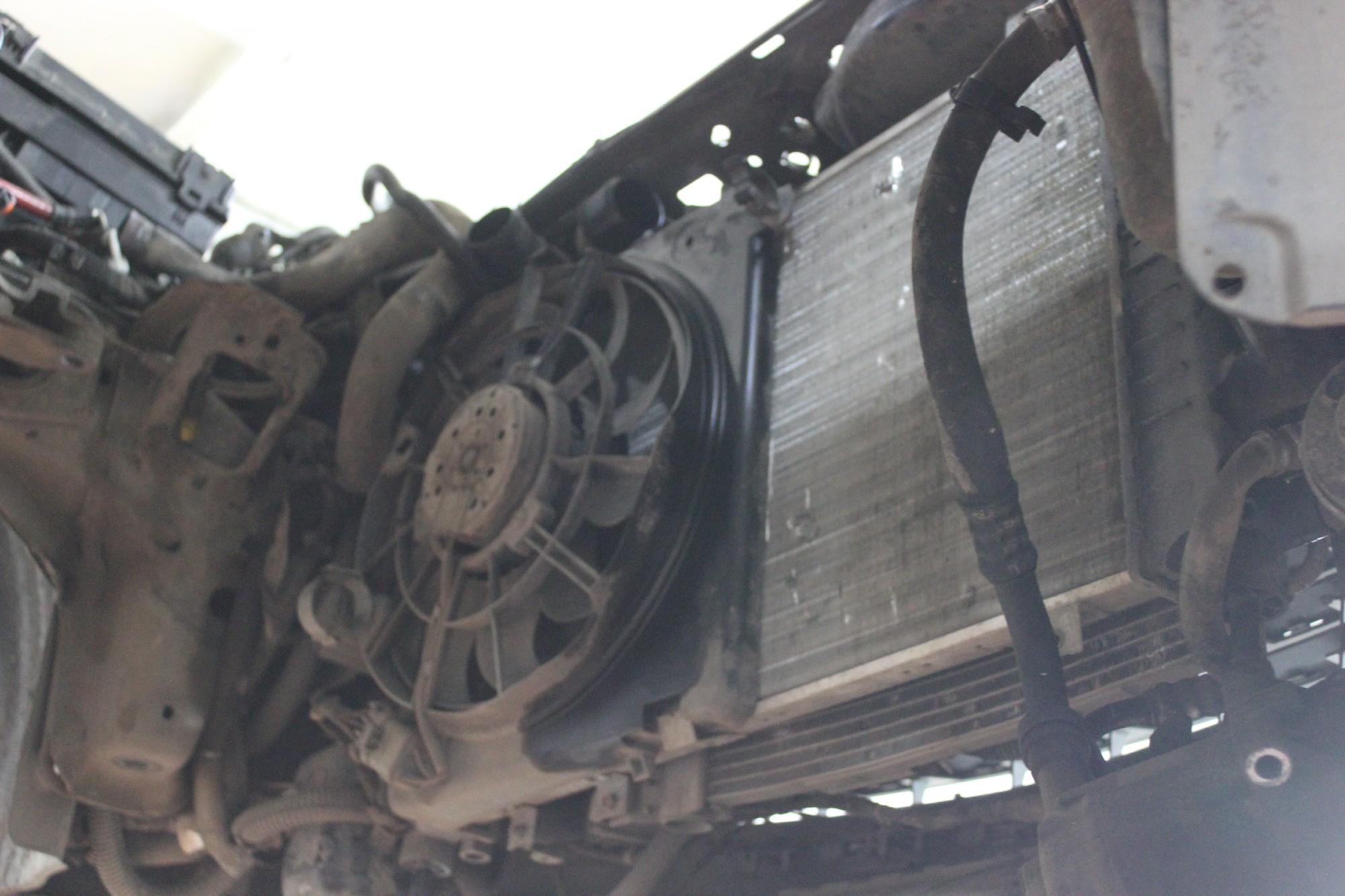 радиатор охлаждения двигателя