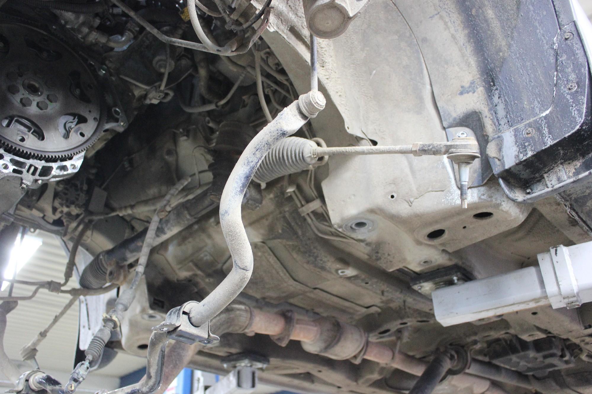 рейка на автомобиле снизу