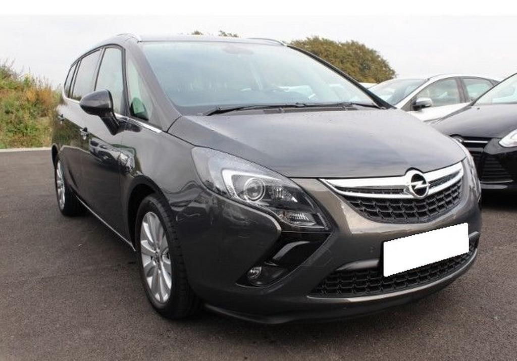 черны Опель спереди