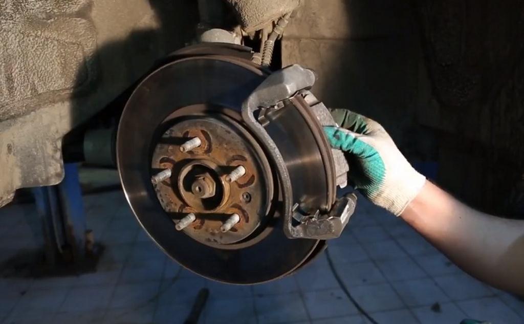 тормозной диск со скобой