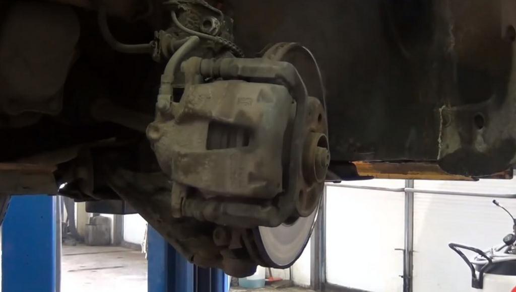 тормозной суппорт на Опеле