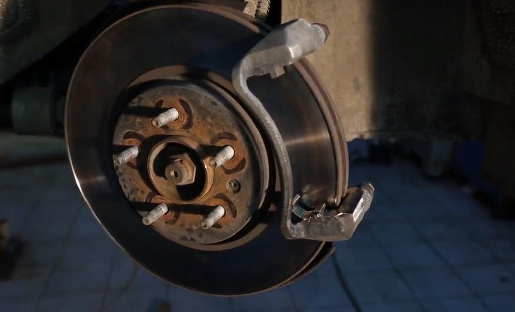 тормозной диск со скобой