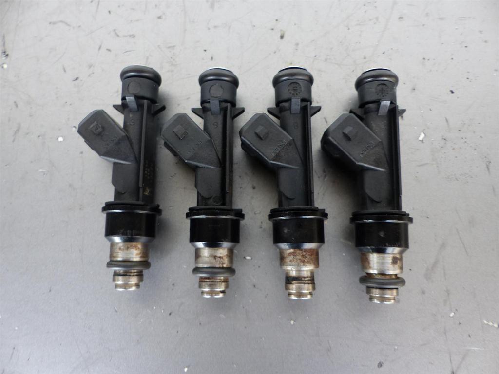 4 топливных форсунки