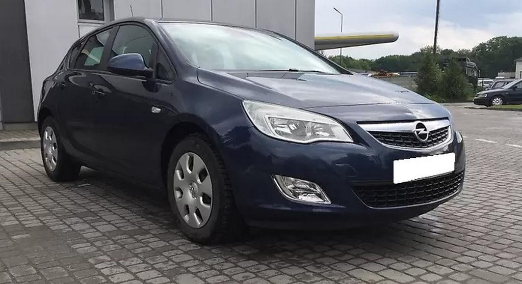 черная Астра спереди