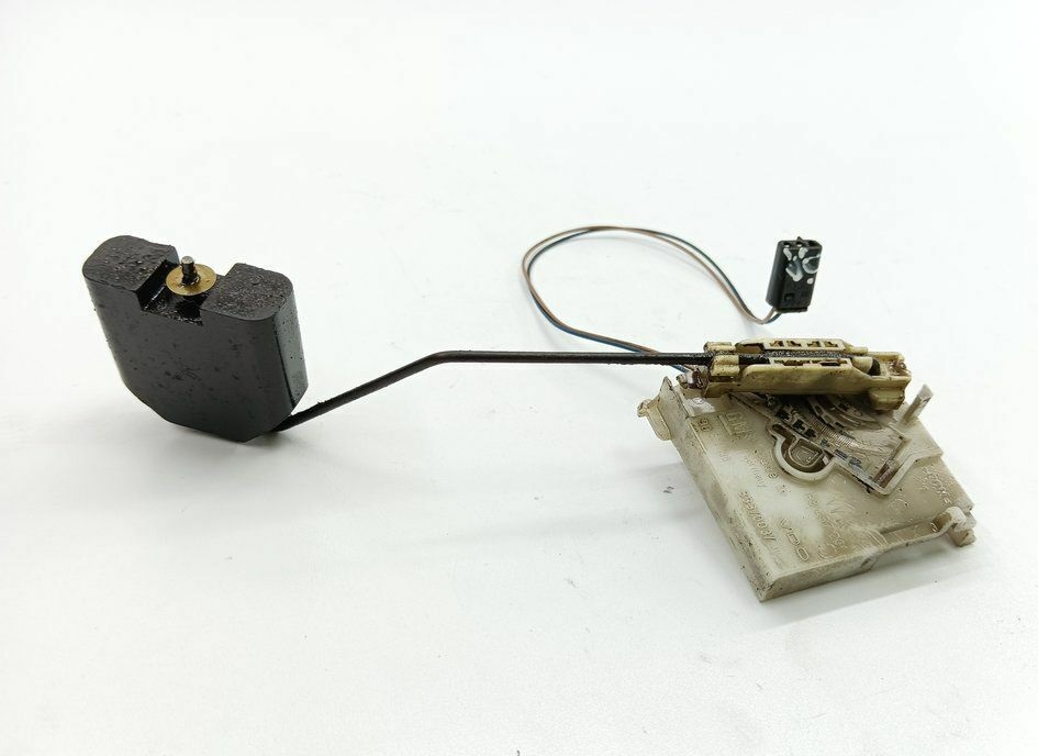 Датчик уровня топлива Опель