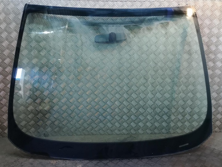 Новое лобовое стекло