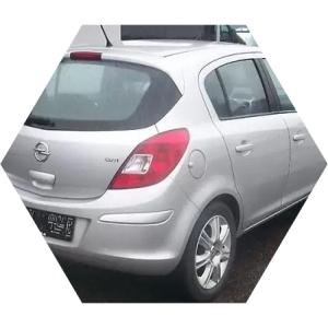 серый Опель Корса