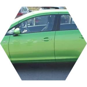 зеленая Корса сбоку