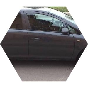 Опель Корса сбоку