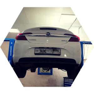 Опель Инсигния на подъемнике