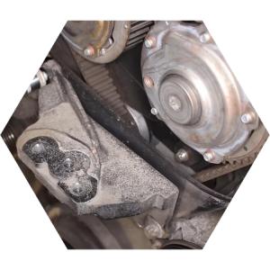 снимаем крышку ремня ГРМ