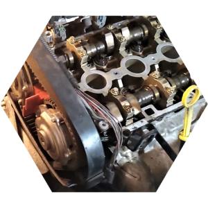 двигатель Z16XER Опель Астра H с демонтированной клапанной крышкой