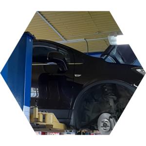 Опель Мокка в автосервисе на обслуживании