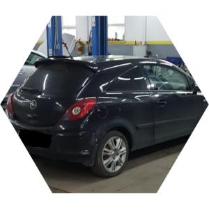 Подготовка Опель Корса к замене радиатора отопителя