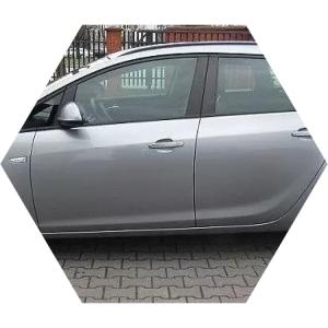 универсал Опель Астра сбоку