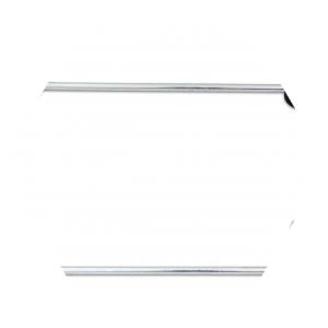 стойки стабилизатора на белом фоне