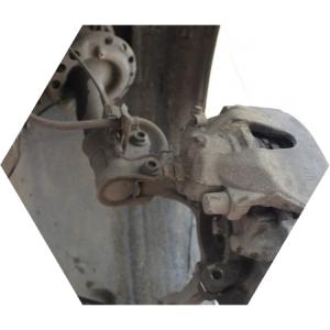 стойка амортизатора с кулаком и тормозным диском