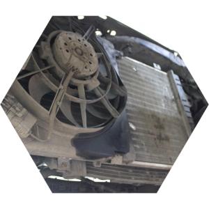 радиатор охлаждения двигателя с вентилятором