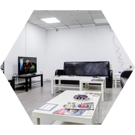 клиентская зона в автотехцентре